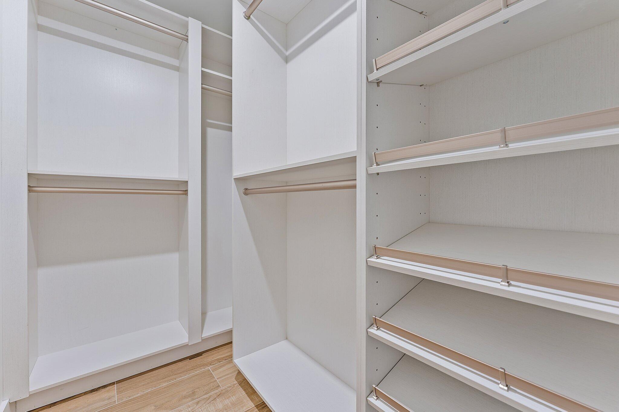 OCEAN WALK PLACE PH II - Residential