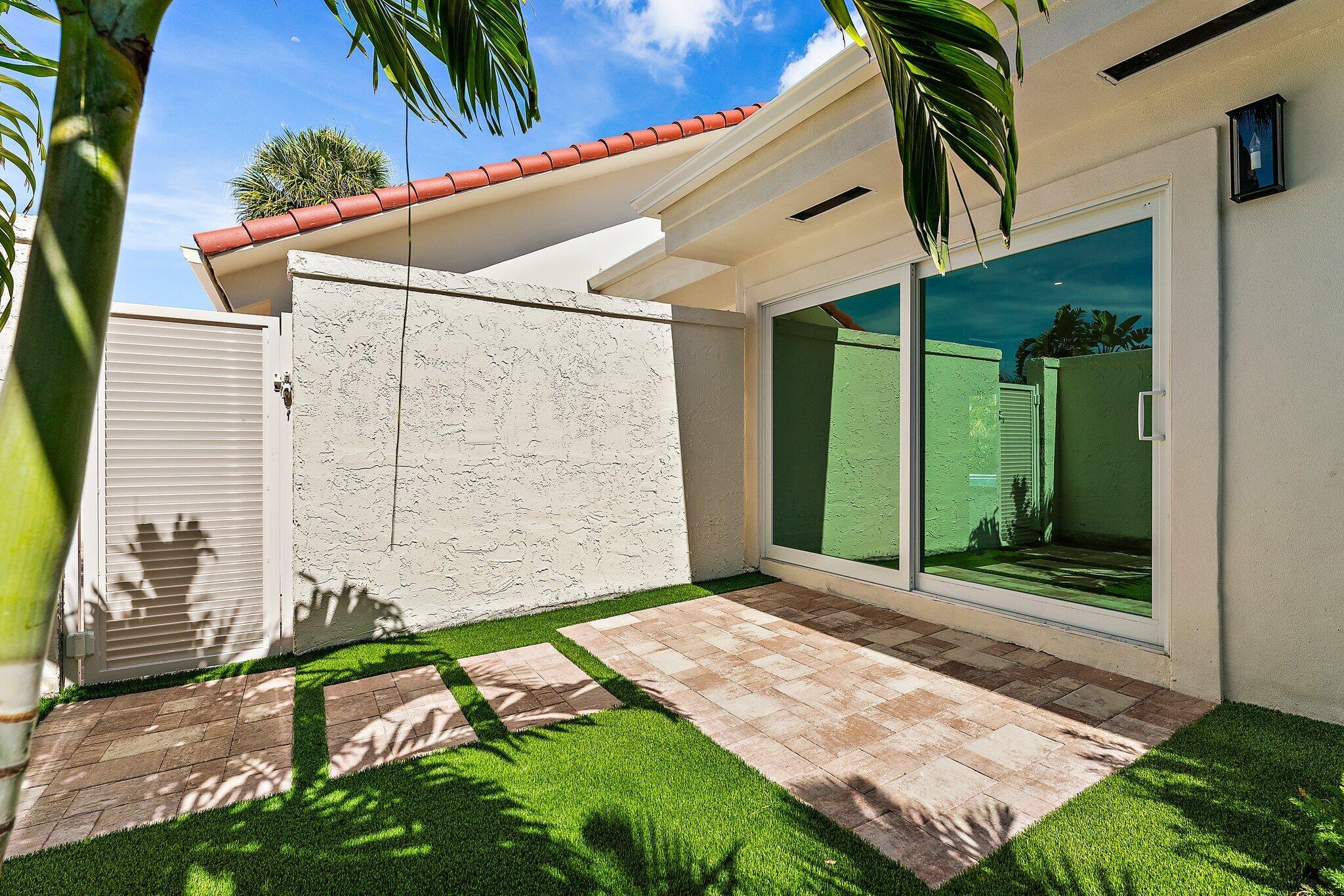 OCEAN WALK PLACE PH II - Residential