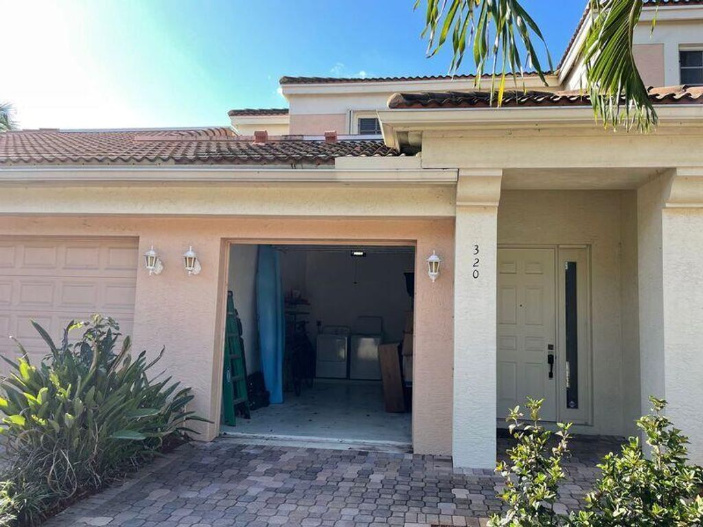 Photo of 320 Commons Way, Palm Beach Gardens, FL 33418 (MLS # R10999319)