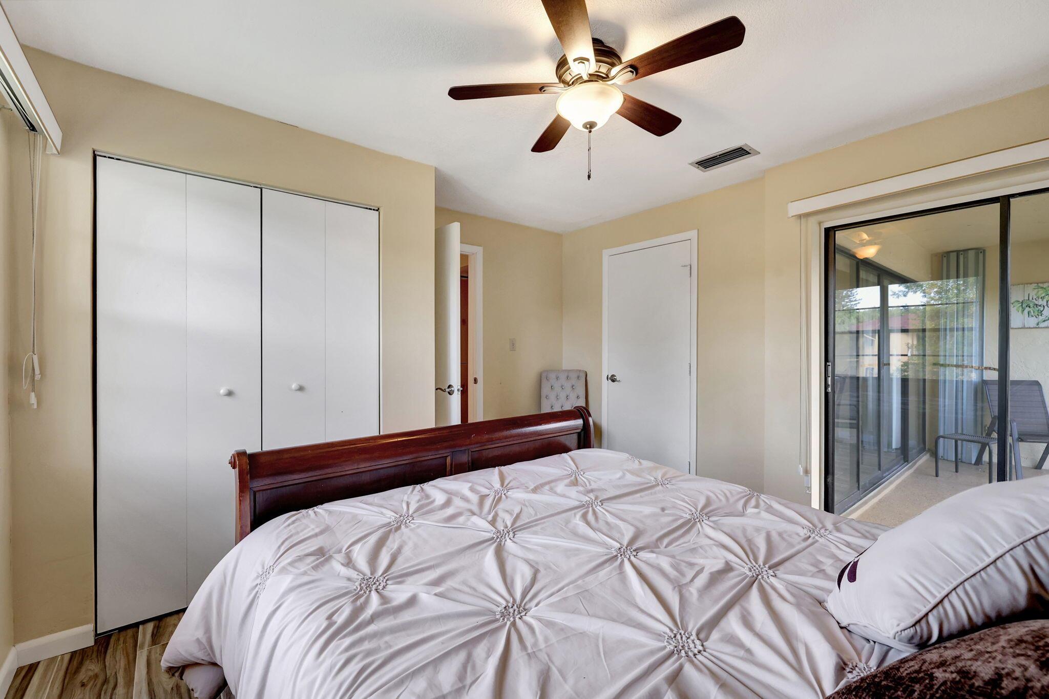 ISLAND HOUSE CONDOMINIUM PHASE I - Residential