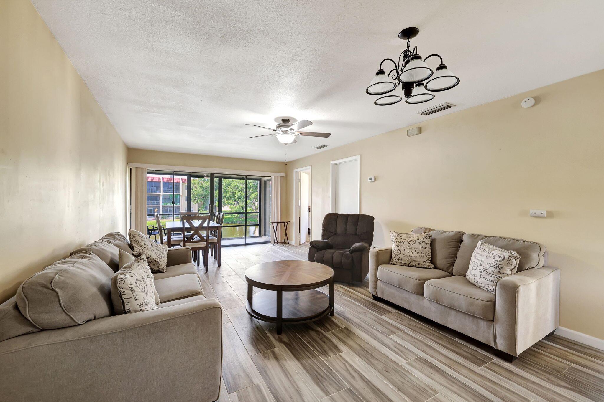 ISLAND HOUSE CONDOMINIUM PHASE I - Residential