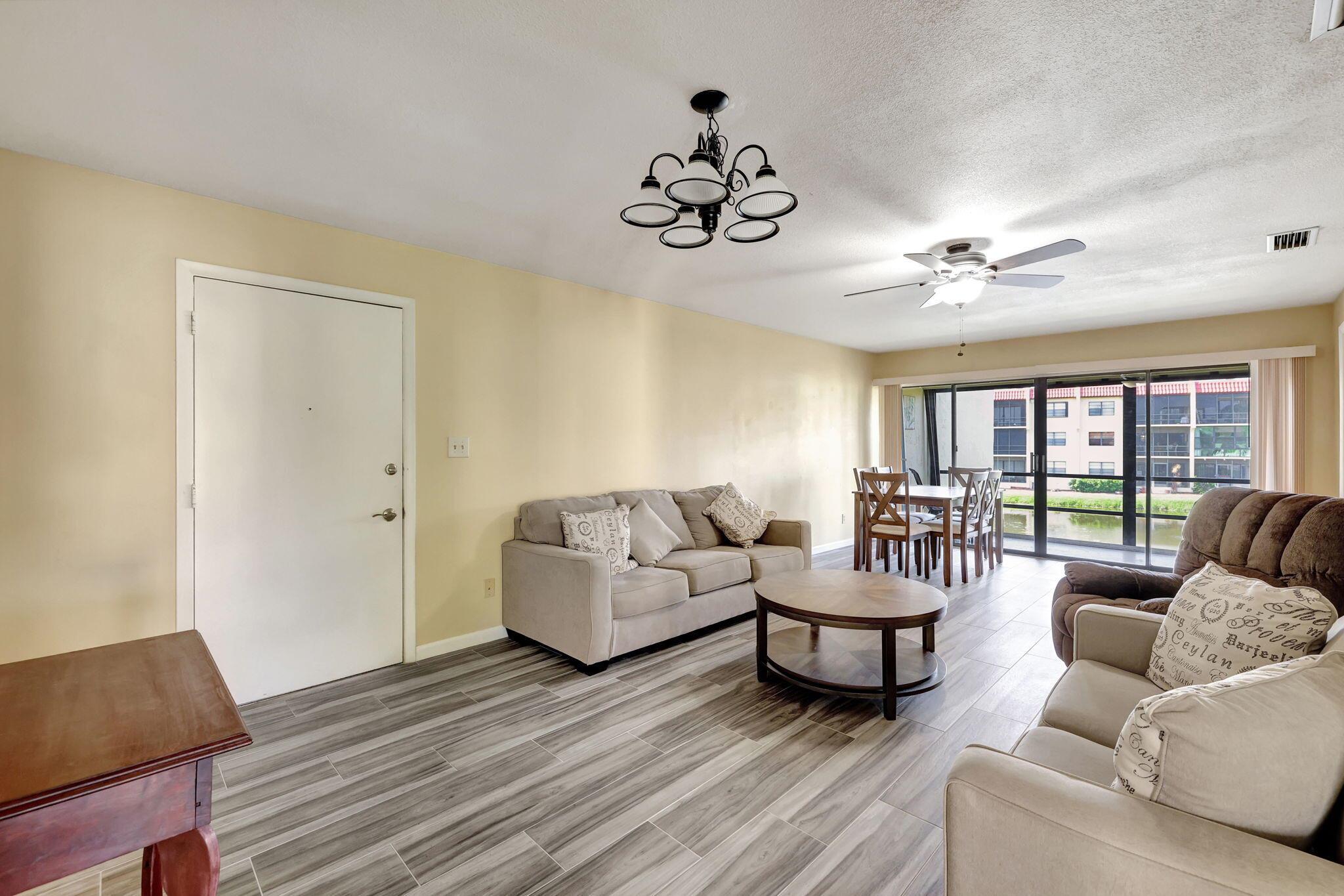 ISLAND HOUSE CONDOMINIUM PHASE I - Residential