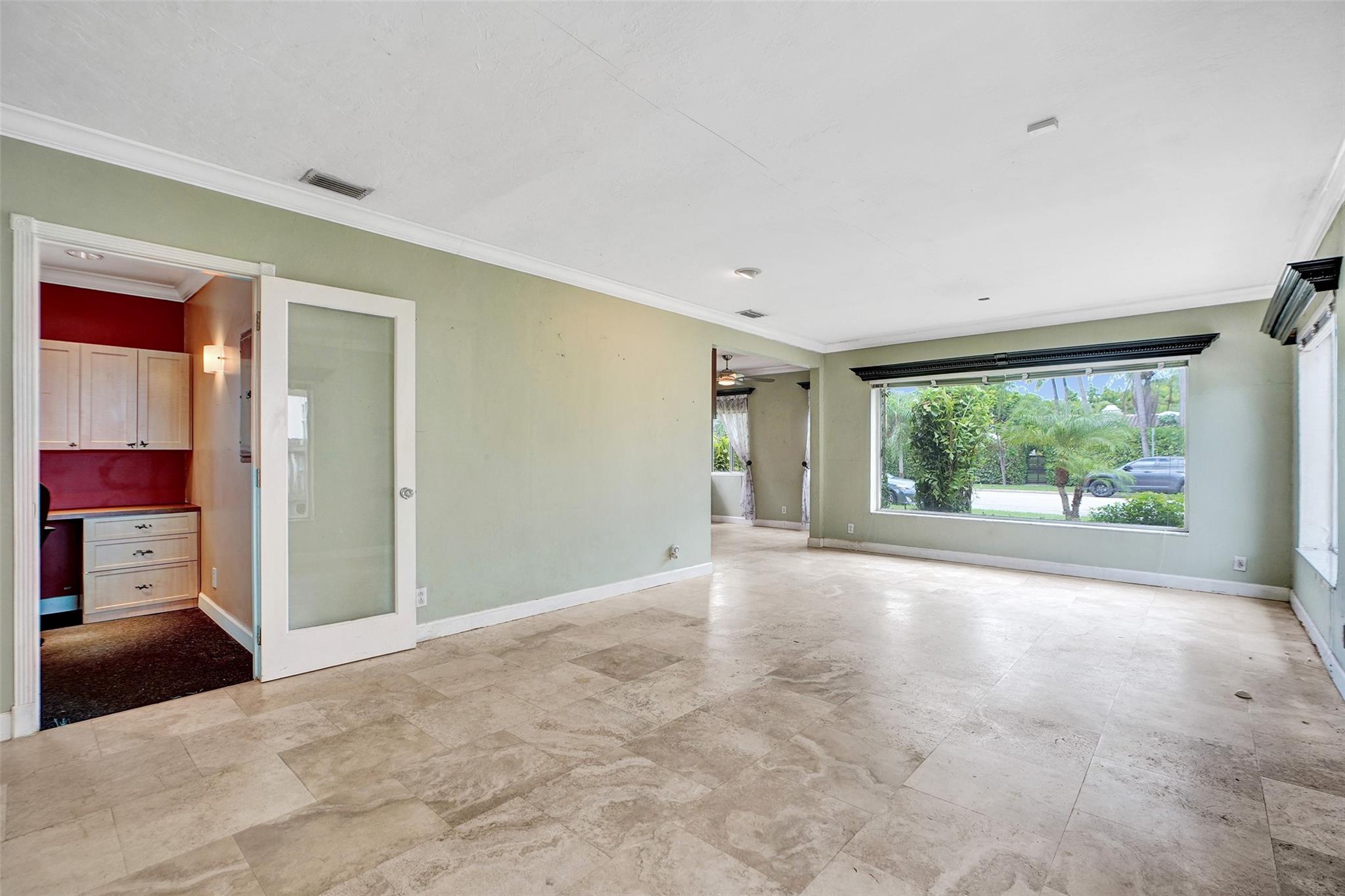 Hollywood 1-21 B - Residential