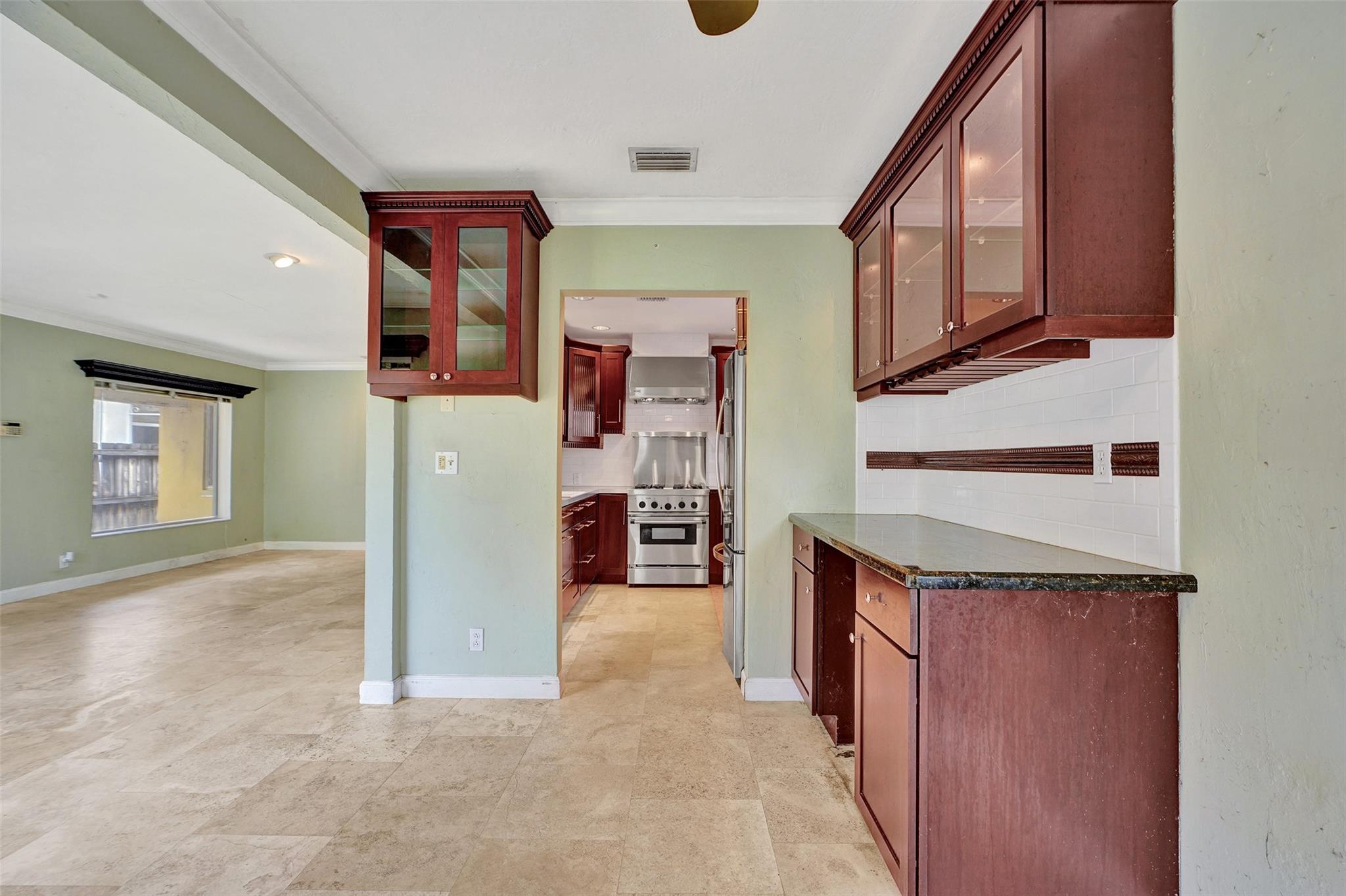 Hollywood 1-21 B - Residential