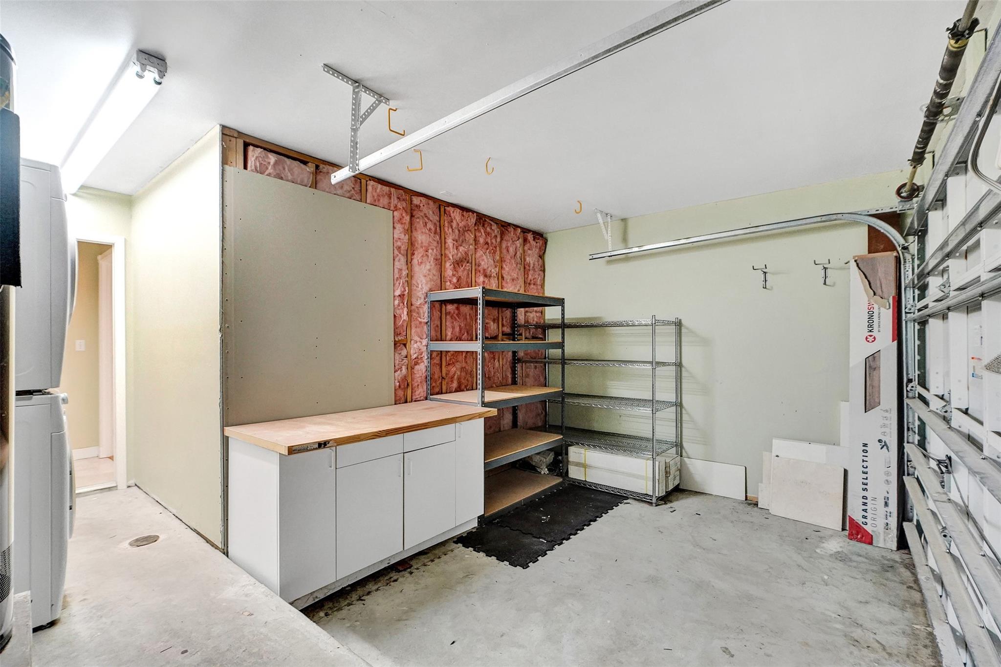 Hollywood 1-21 B - Residential