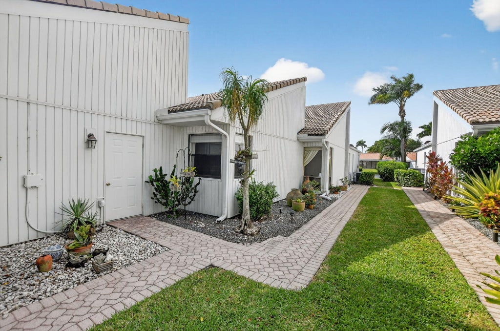 Photo of 20010 Sawgrass Lane #4304, Boca Raton, FL 33434 (MLS # R11139649)