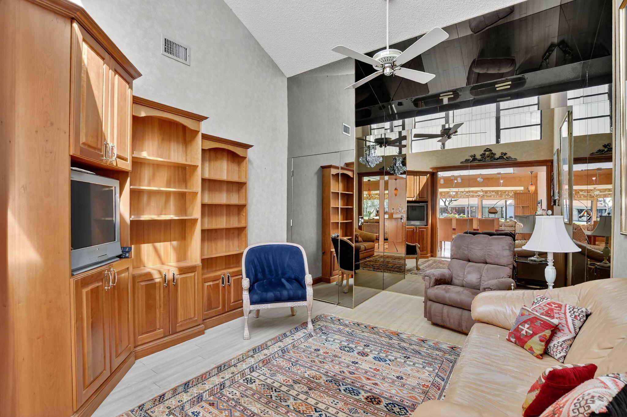 PEPPERTREE - Residential