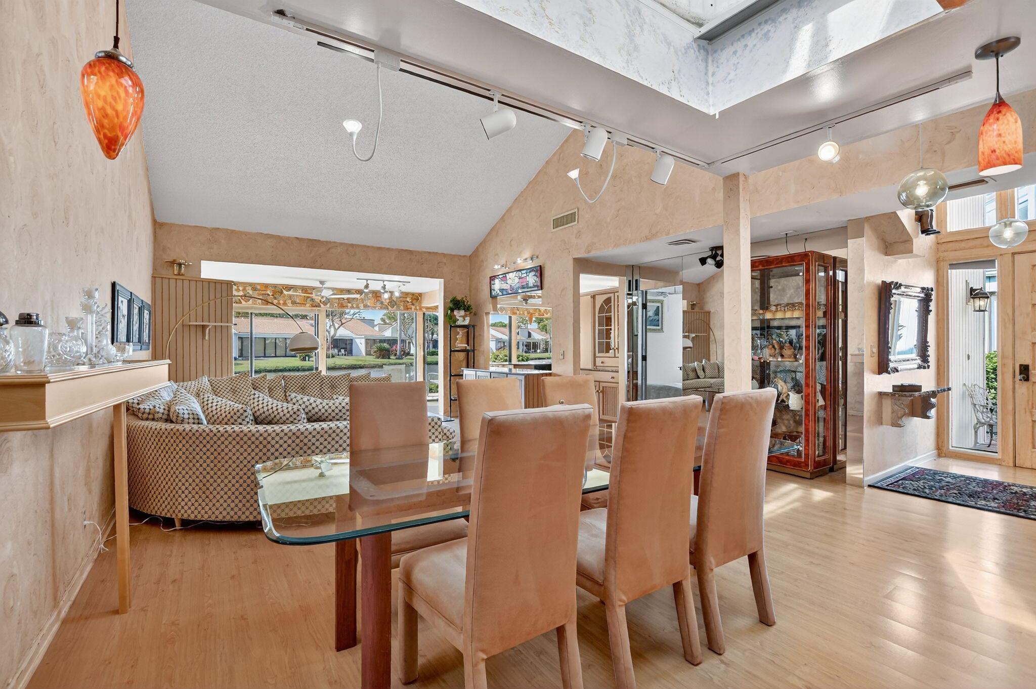 PEPPERTREE - Residential