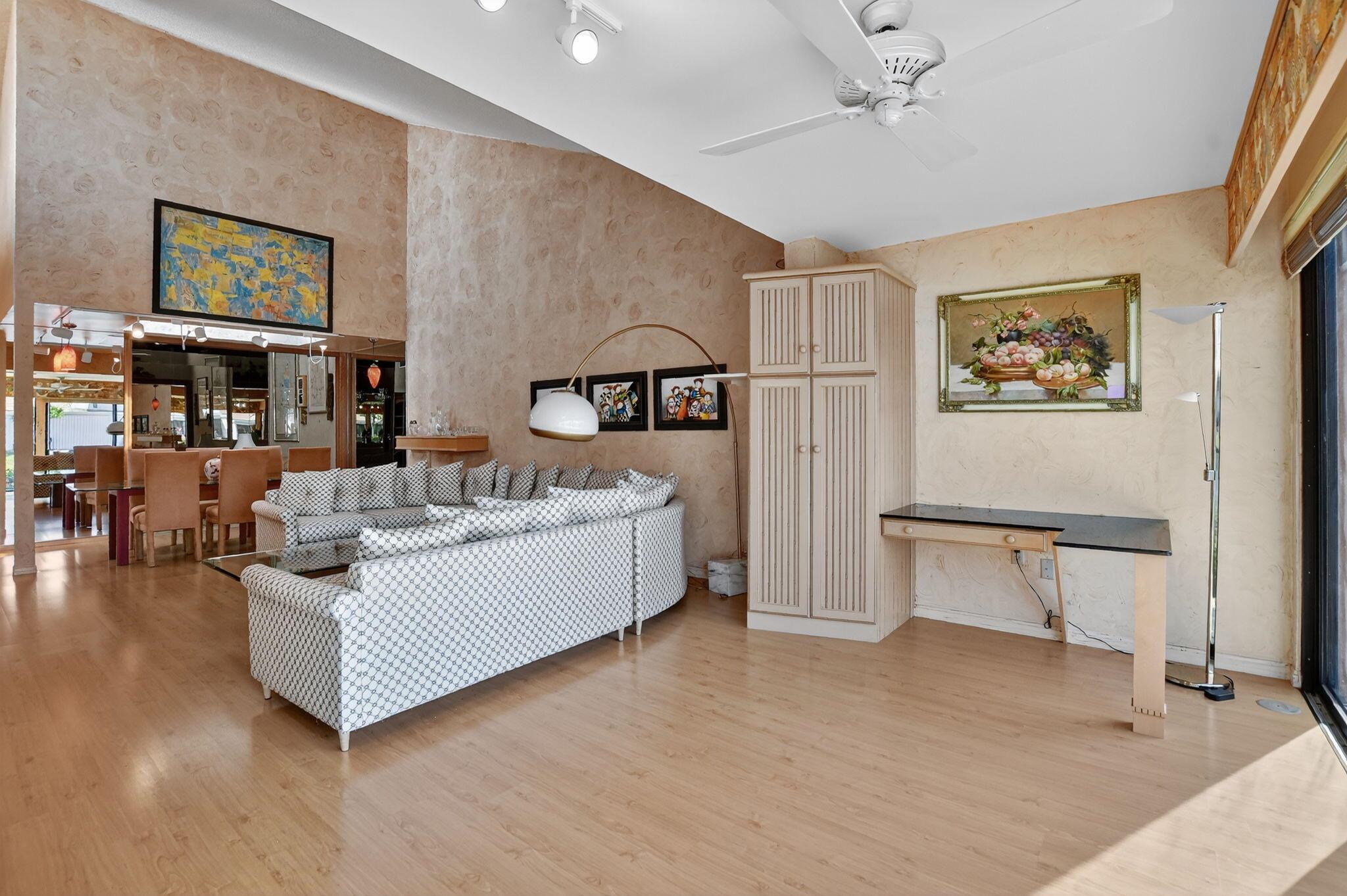 PEPPERTREE - Residential