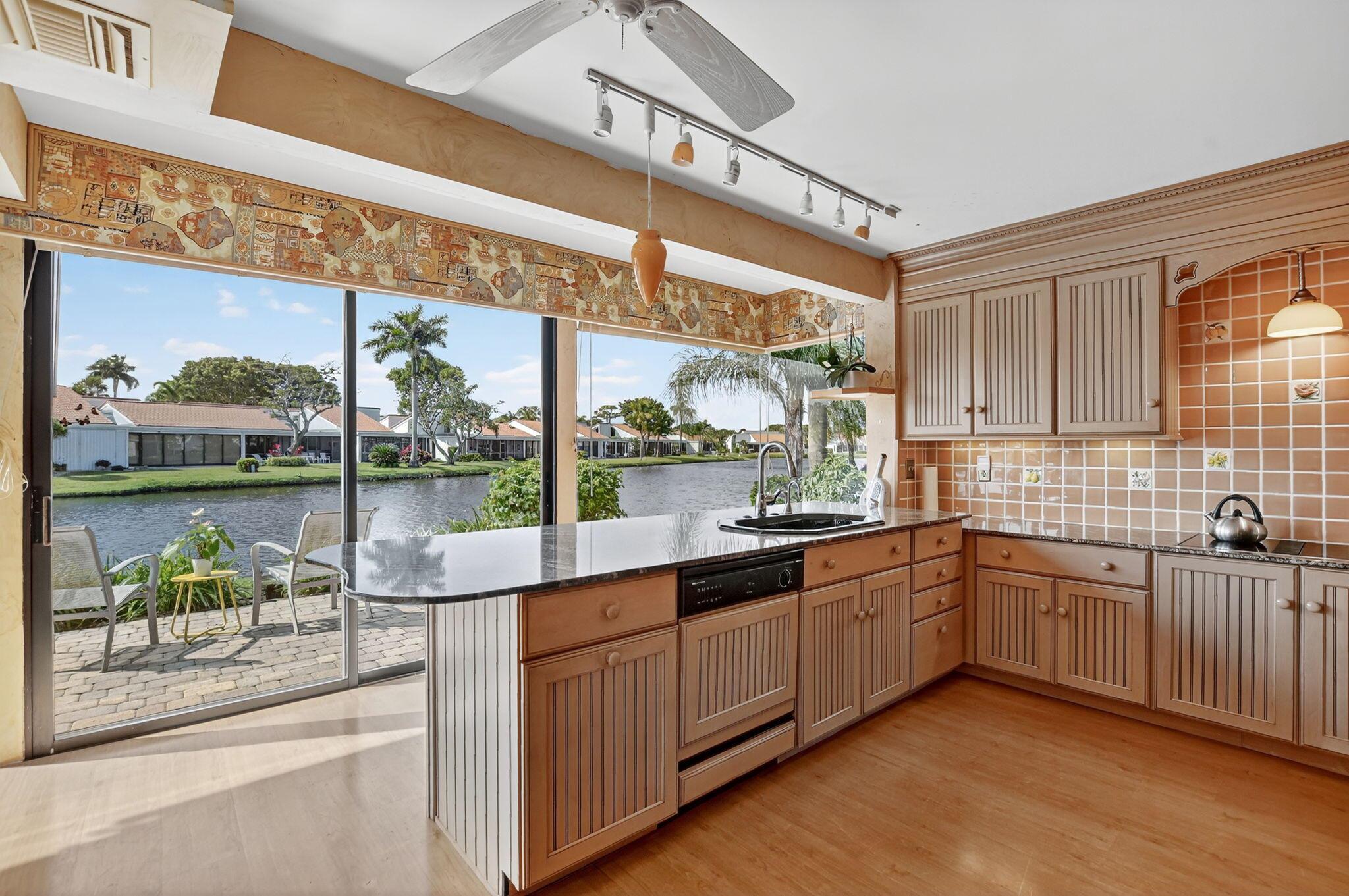 PEPPERTREE - Residential