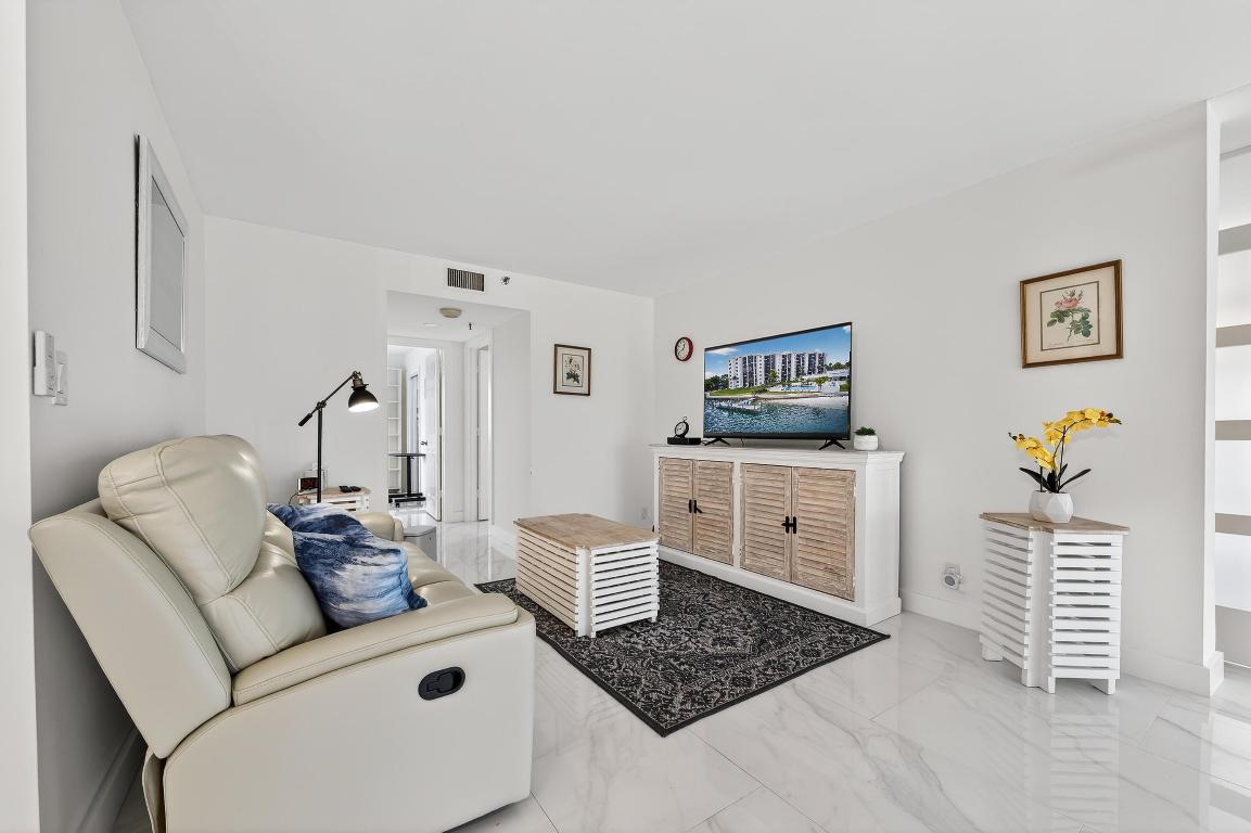 SANDPOINTE BAY CONDO - Residential