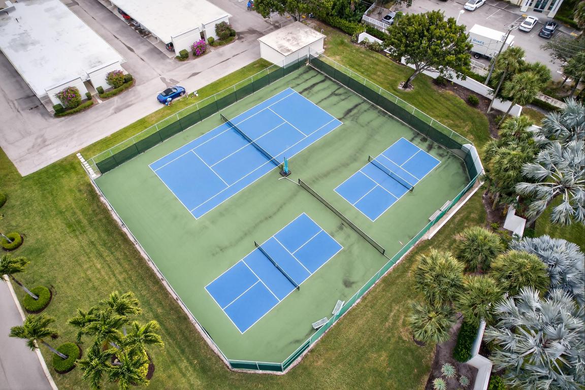 SANDPOINTE BAY CONDO - Residential