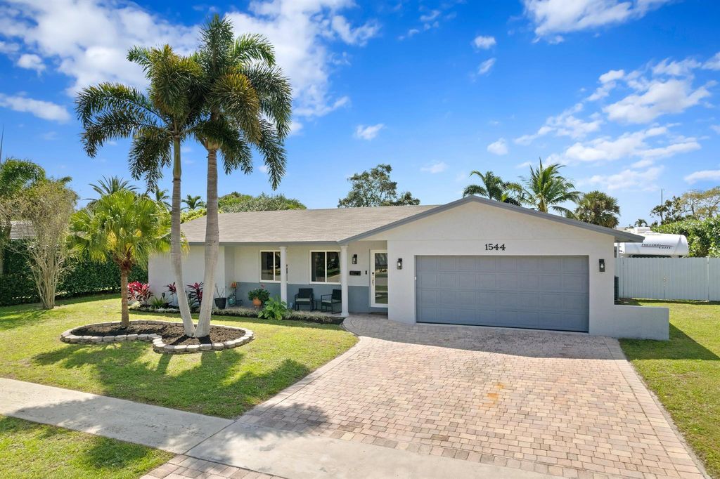 Photo of 1544 SW 13th Drive, Boca Raton, FL 33486 (MLS # R10995832)