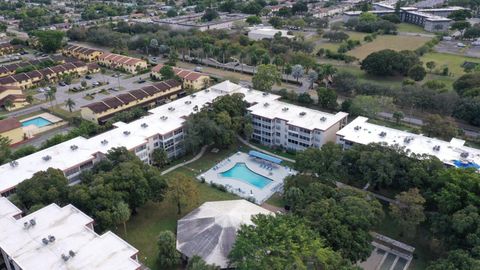 A home in Lauderdale Lakes