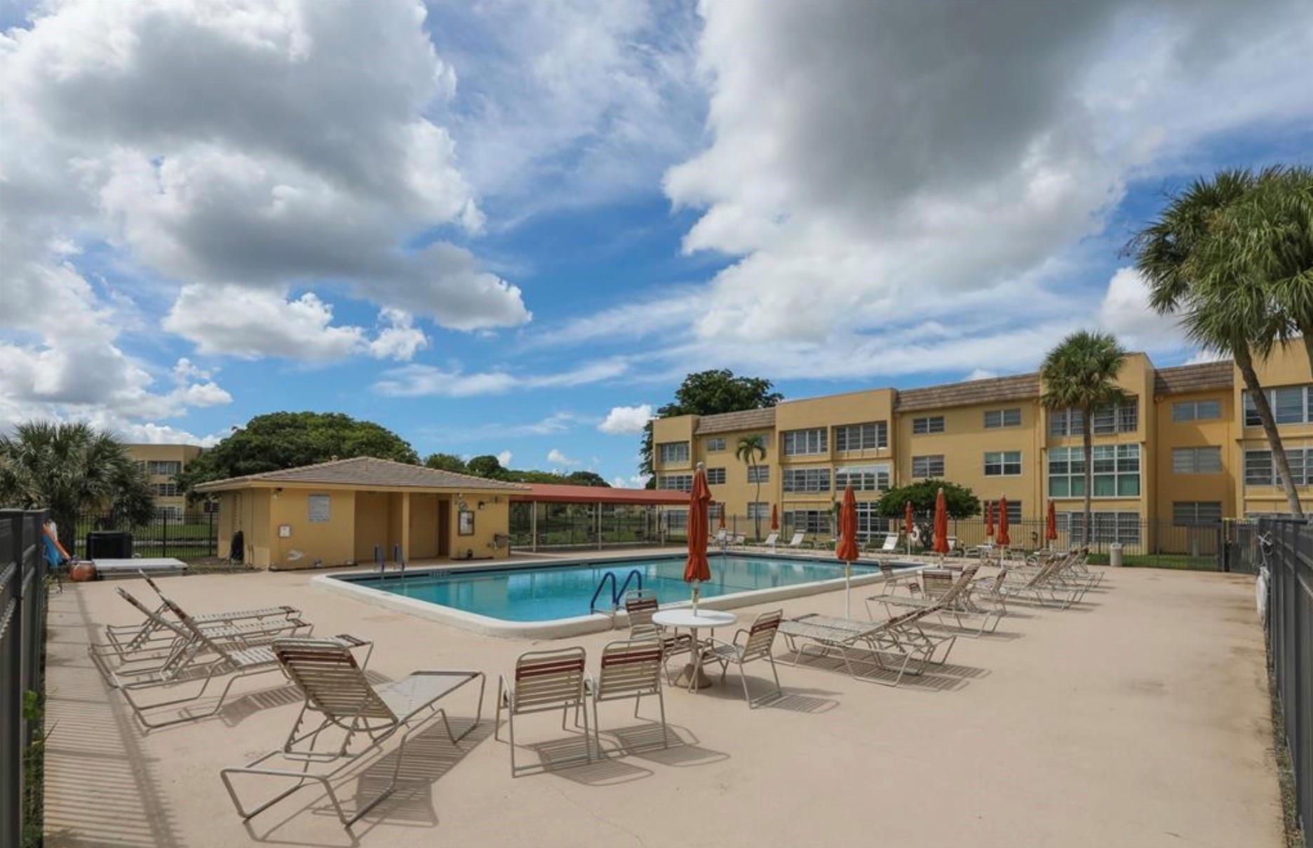 Bermuda Club - Residential