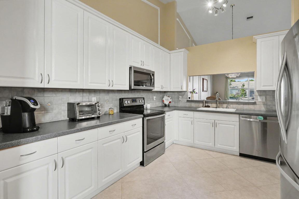 FLORAL LAKES PH 3 AND 4 - Residential