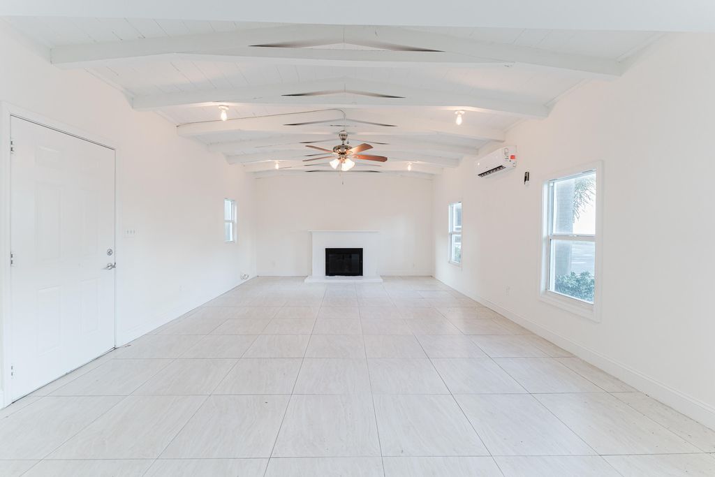 Photo of 364 E Palmetto Park Road #1, Boca Raton, FL 33432 (MLS # B26001524)