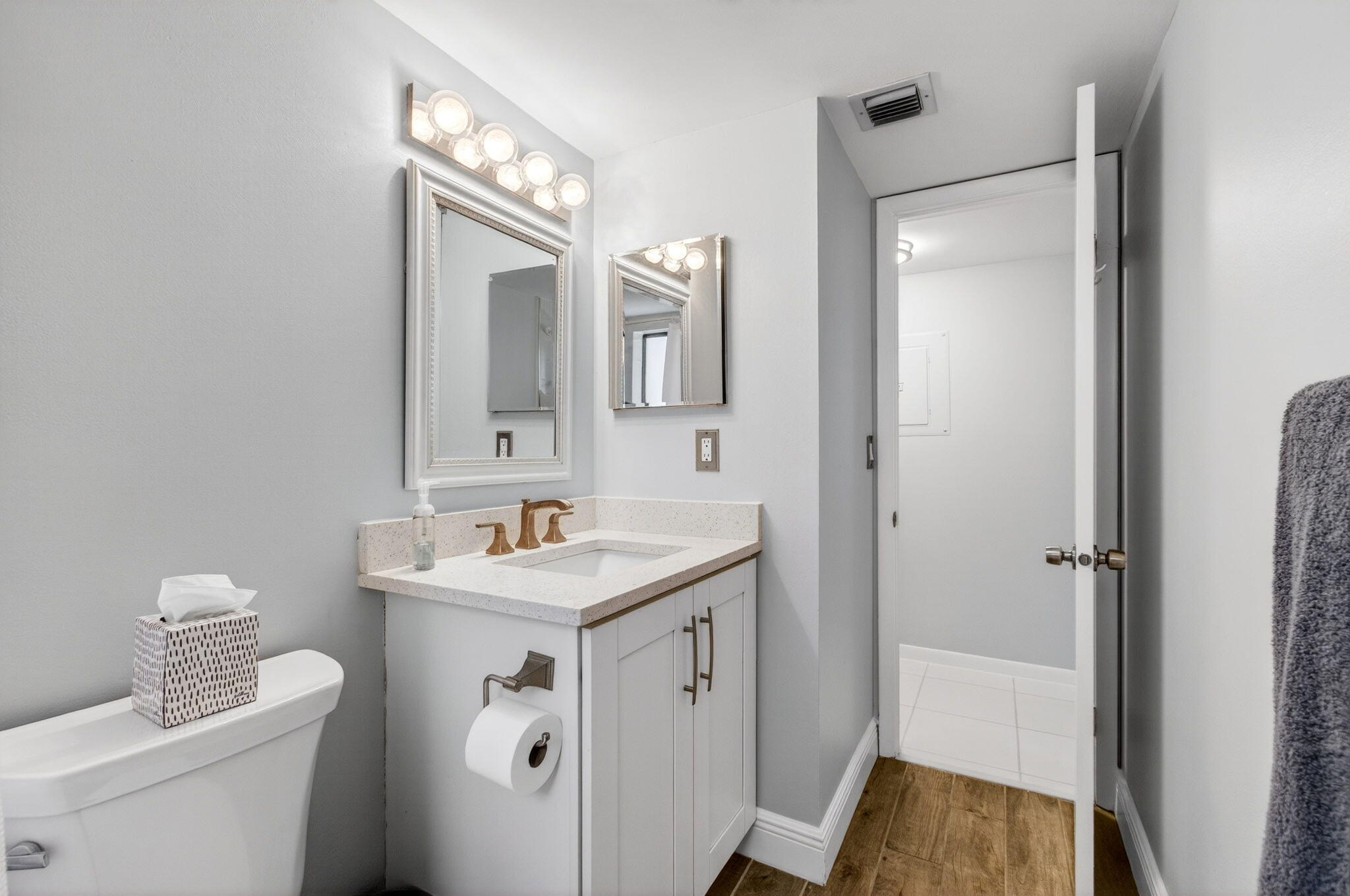 COCONUT PALM CONDO - Residential