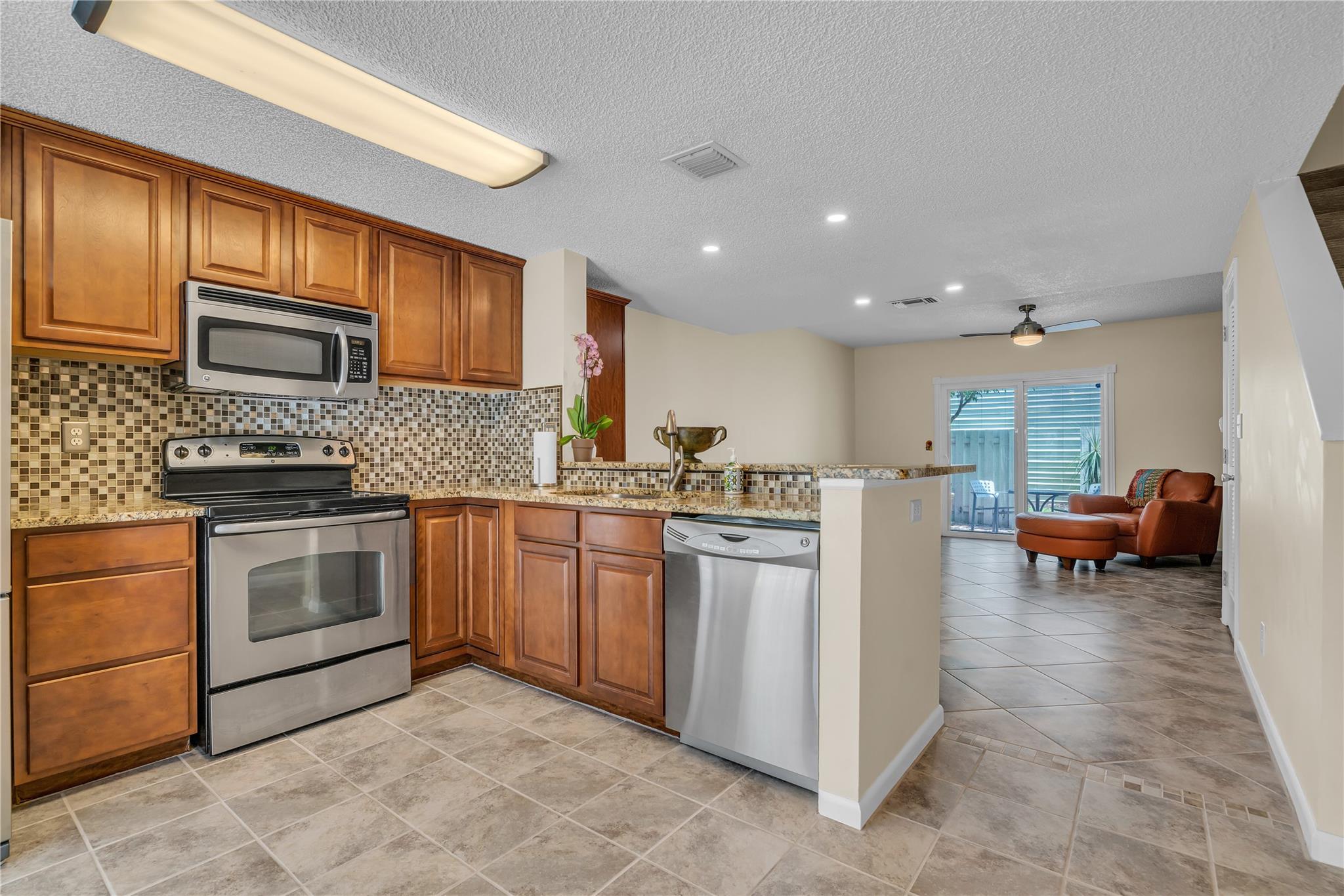 2623 NE 15th St 2623