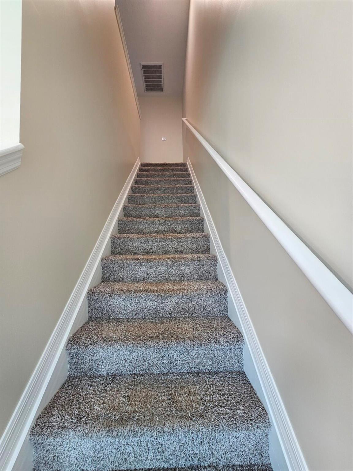 FONTANA TOWNHOMES - Residential Lease