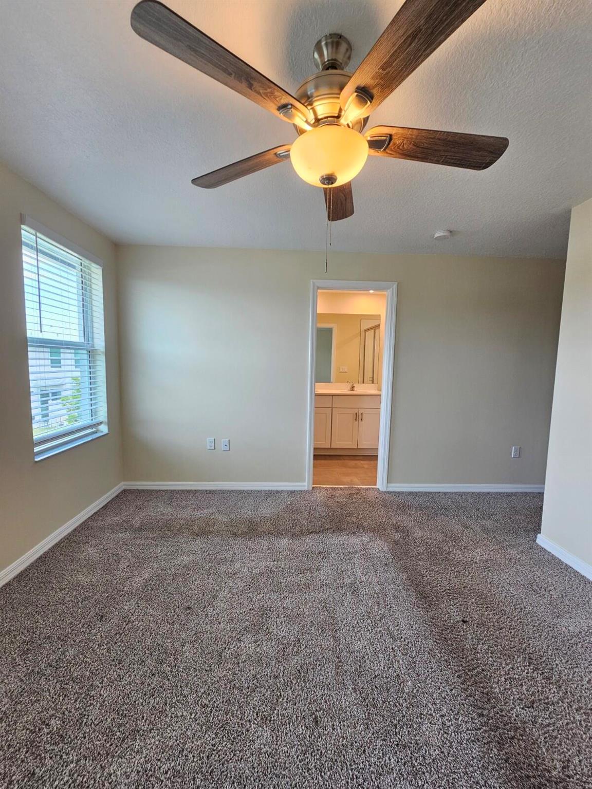 FONTANA TOWNHOMES - Residential Lease