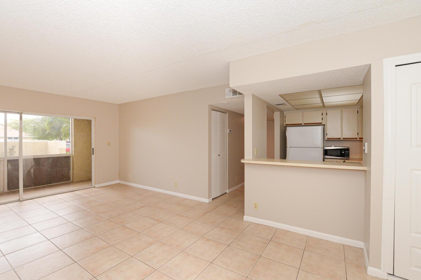1540 SE Royal Green 103 Circle 103