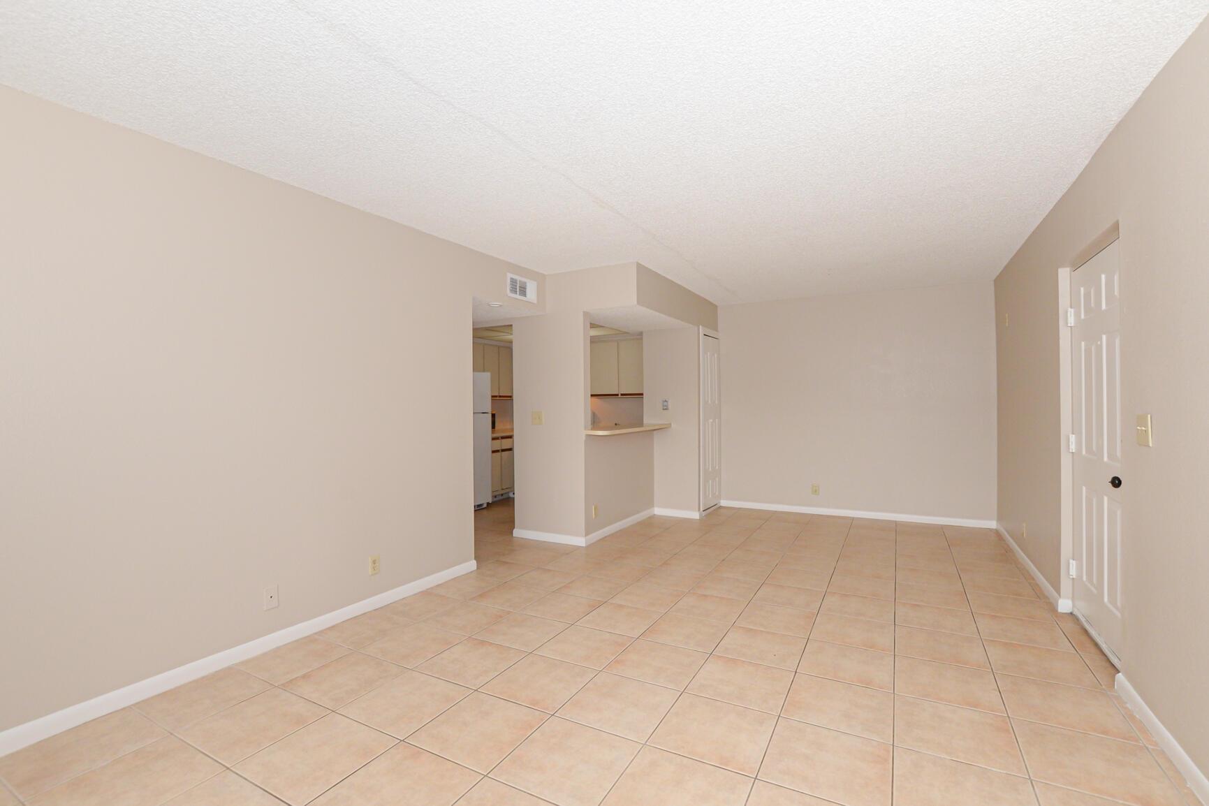 1540 SE Royal Green 103 Circle 103