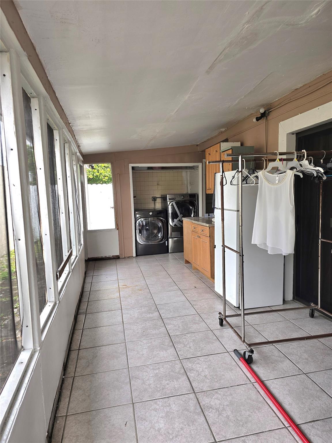 HOLLYWOOD - Residential