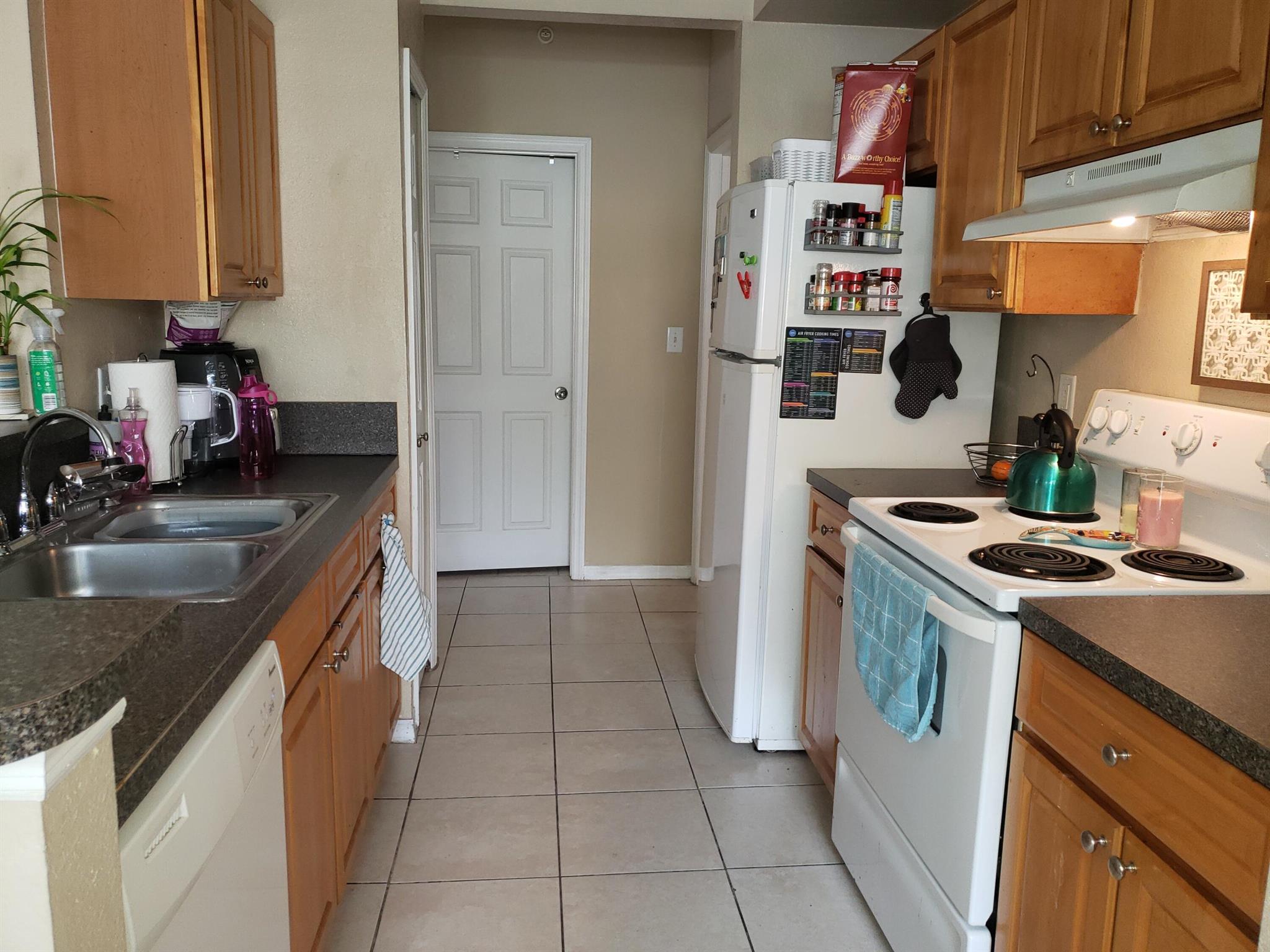 15145 Michelangelo Boulevard 203