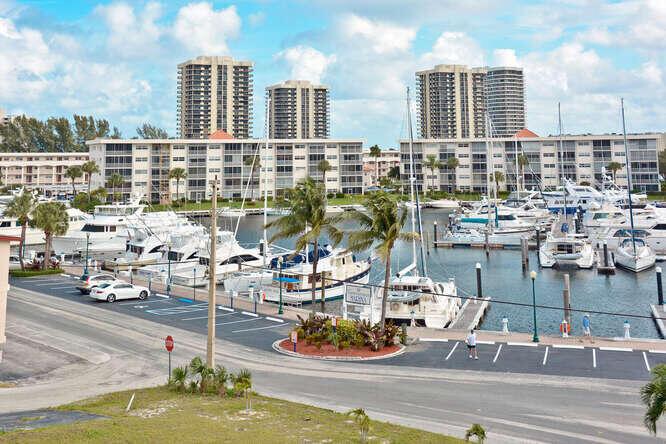 Marina Bay - Residential