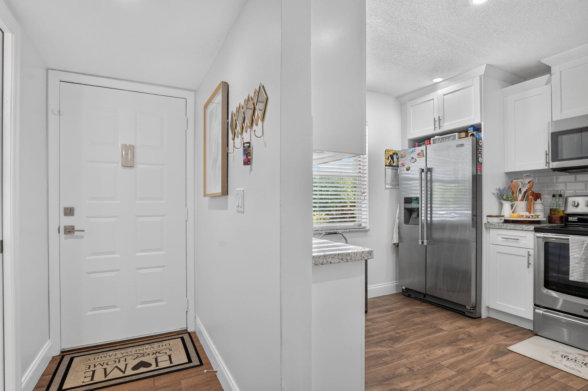 6377 Boca Circle, Boca Raton, FL, 33433/$379,999 4 6377 Boca Circle