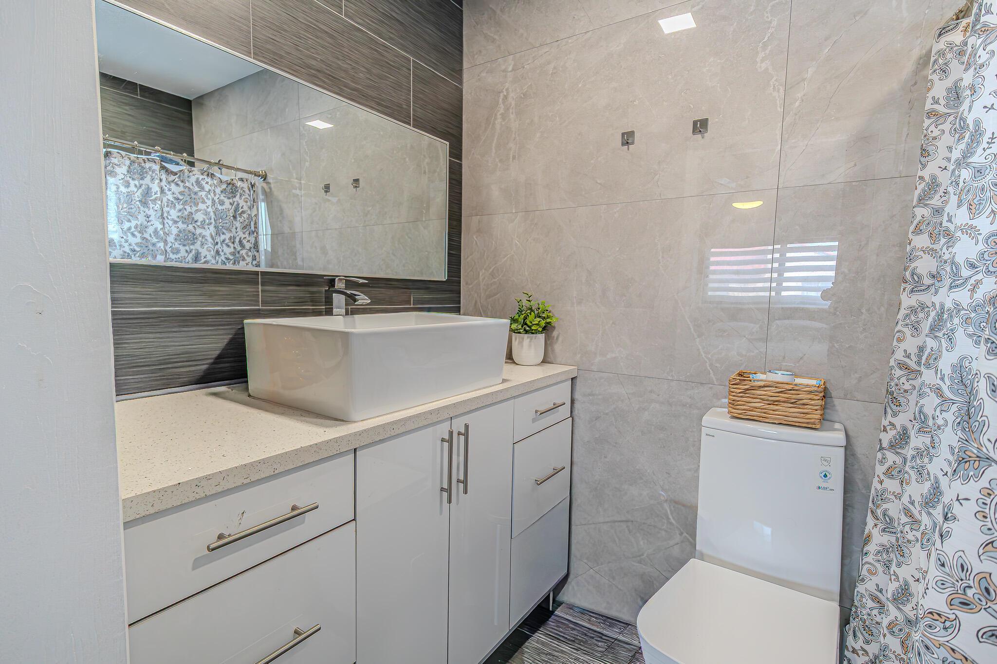 EL PRADO XI CONDO - Residential Lease