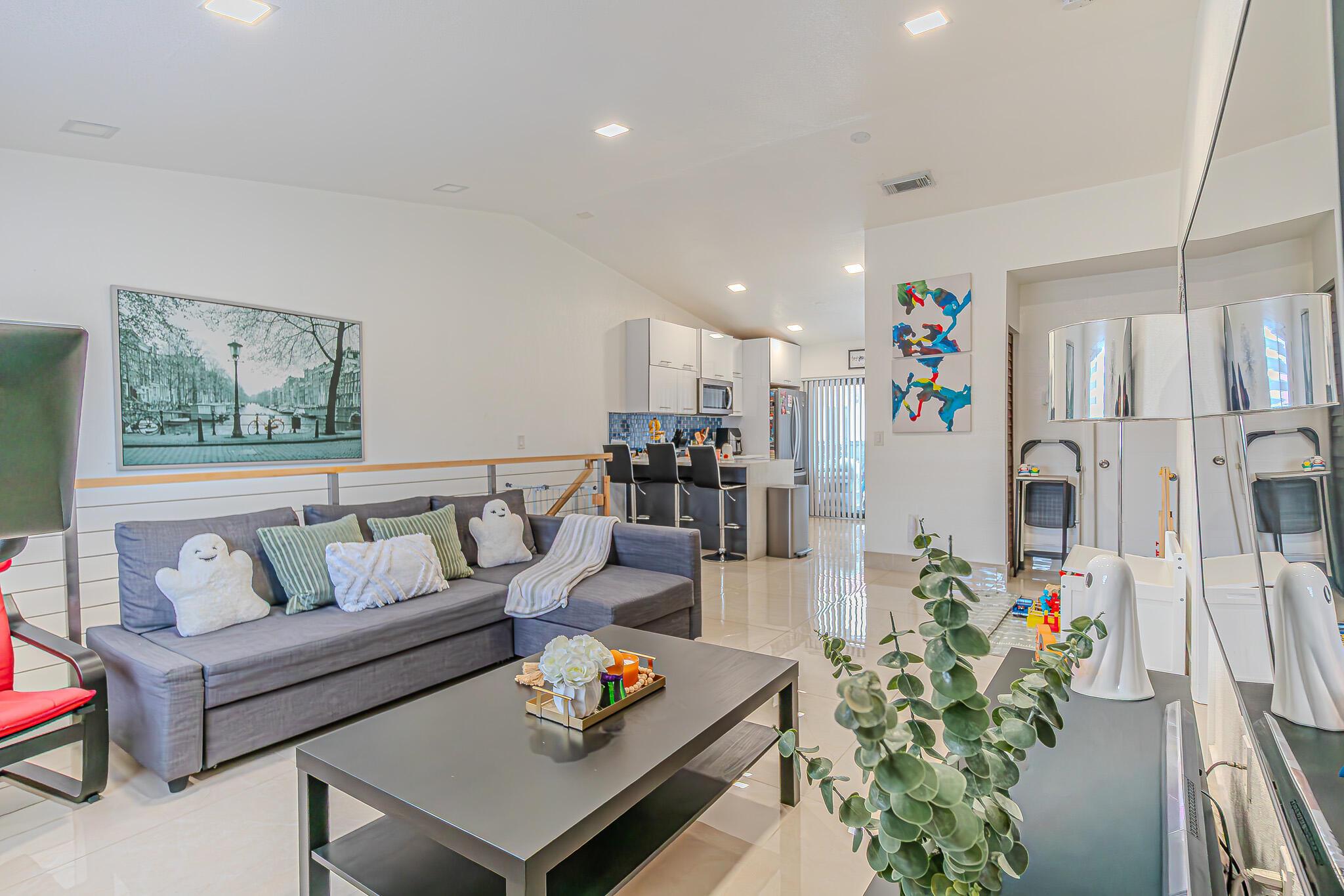 EL PRADO XI CONDO - Residential Lease