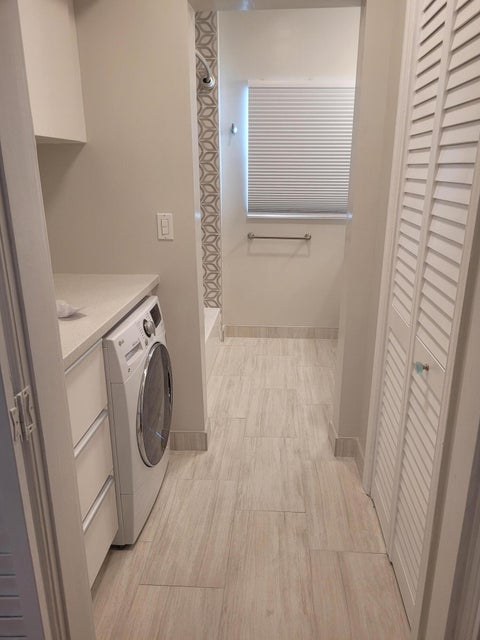 Tiny photo for 101 S Golfview Road, Lake Worth Beach, FL 33460 (MLS # B26090669)