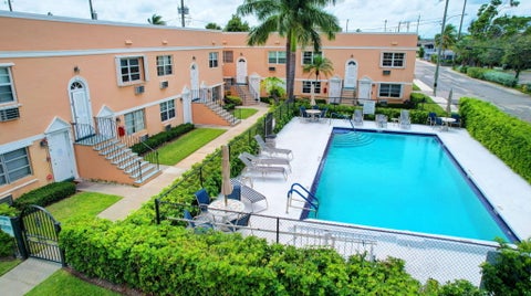 Tiny photo for 101 S Golfview Road, Lake Worth Beach, FL 33460 (MLS # B26090669)