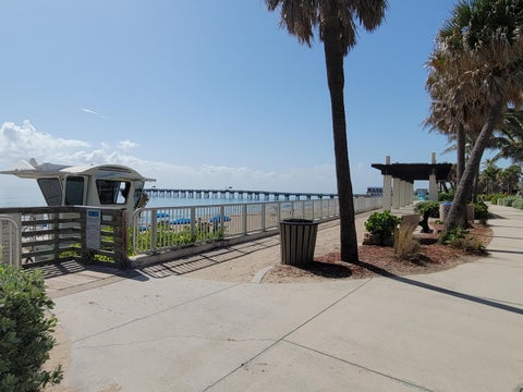 Tiny photo for 101 S Golfview Road, Lake Worth Beach, FL 33460 (MLS # B26090669)