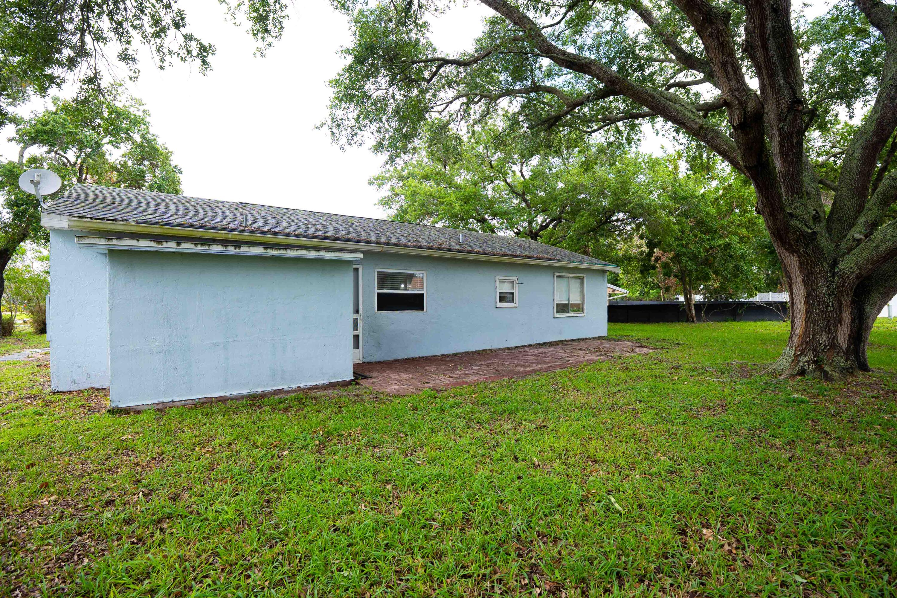 PORT ST LUCIE SECTION 42 1ST REPLAT - Residential