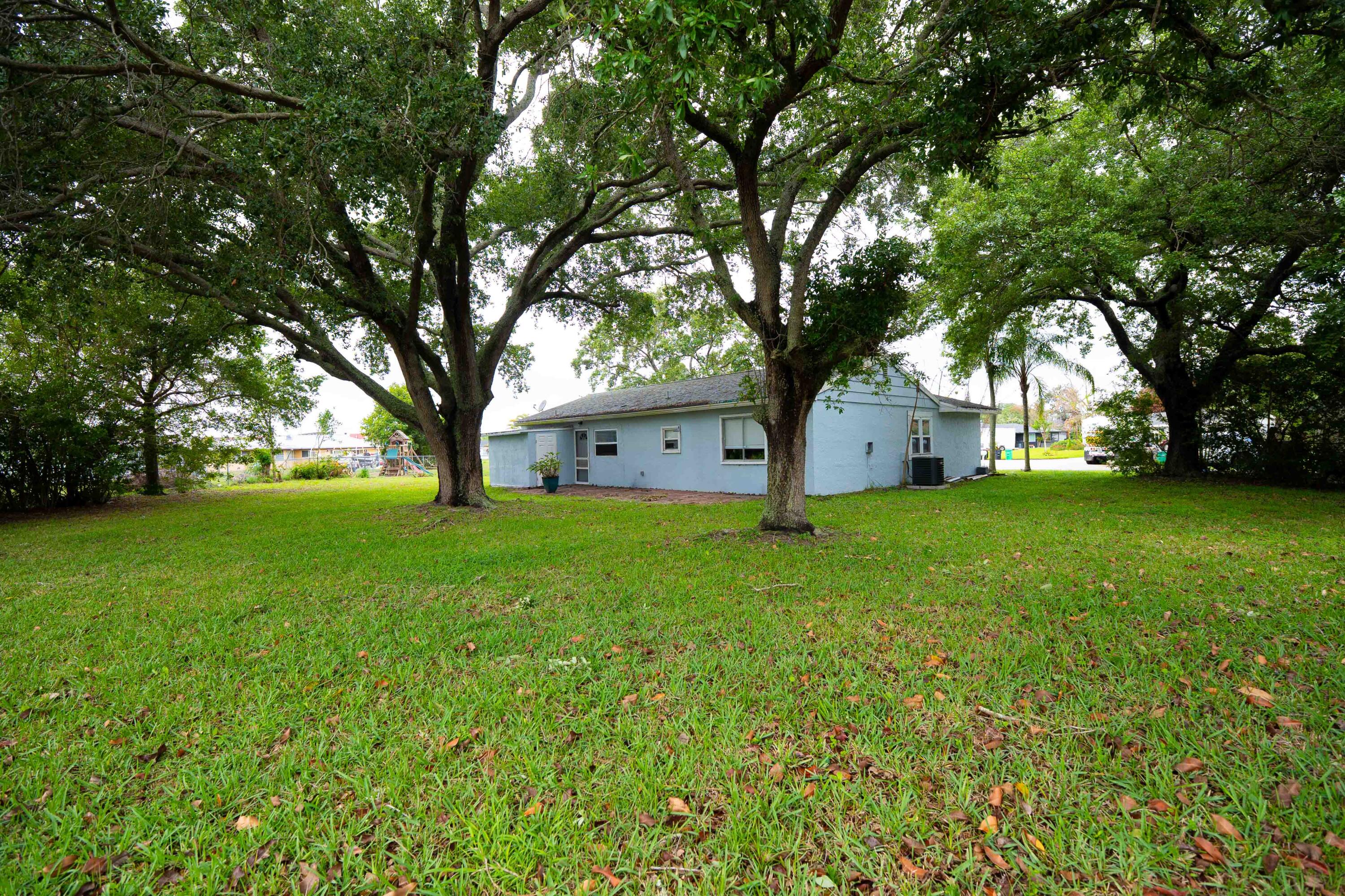 PORT ST LUCIE SECTION 42 1ST REPLAT - Residential