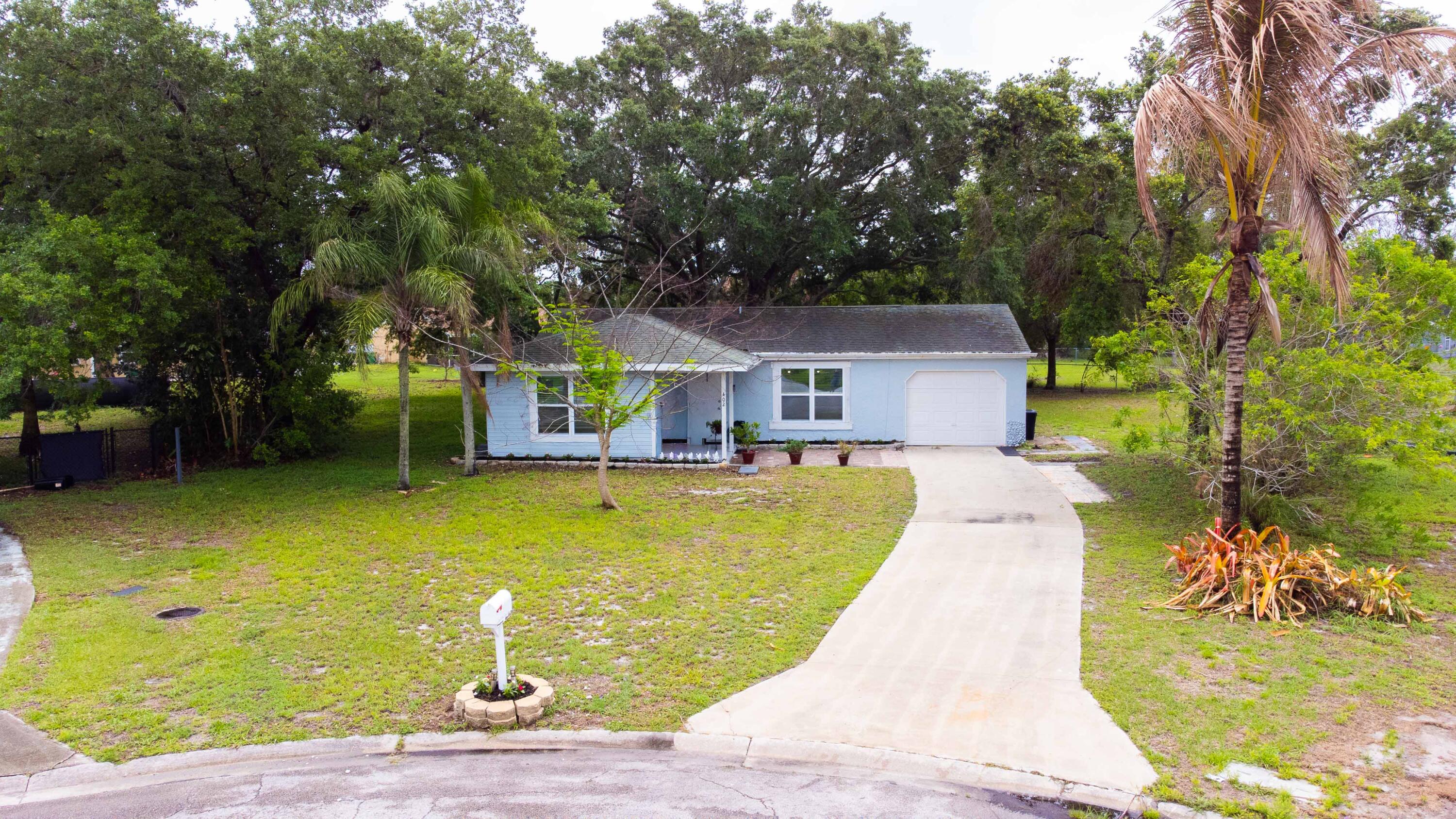 PORT ST LUCIE SECTION 42 1ST REPLAT - Residential