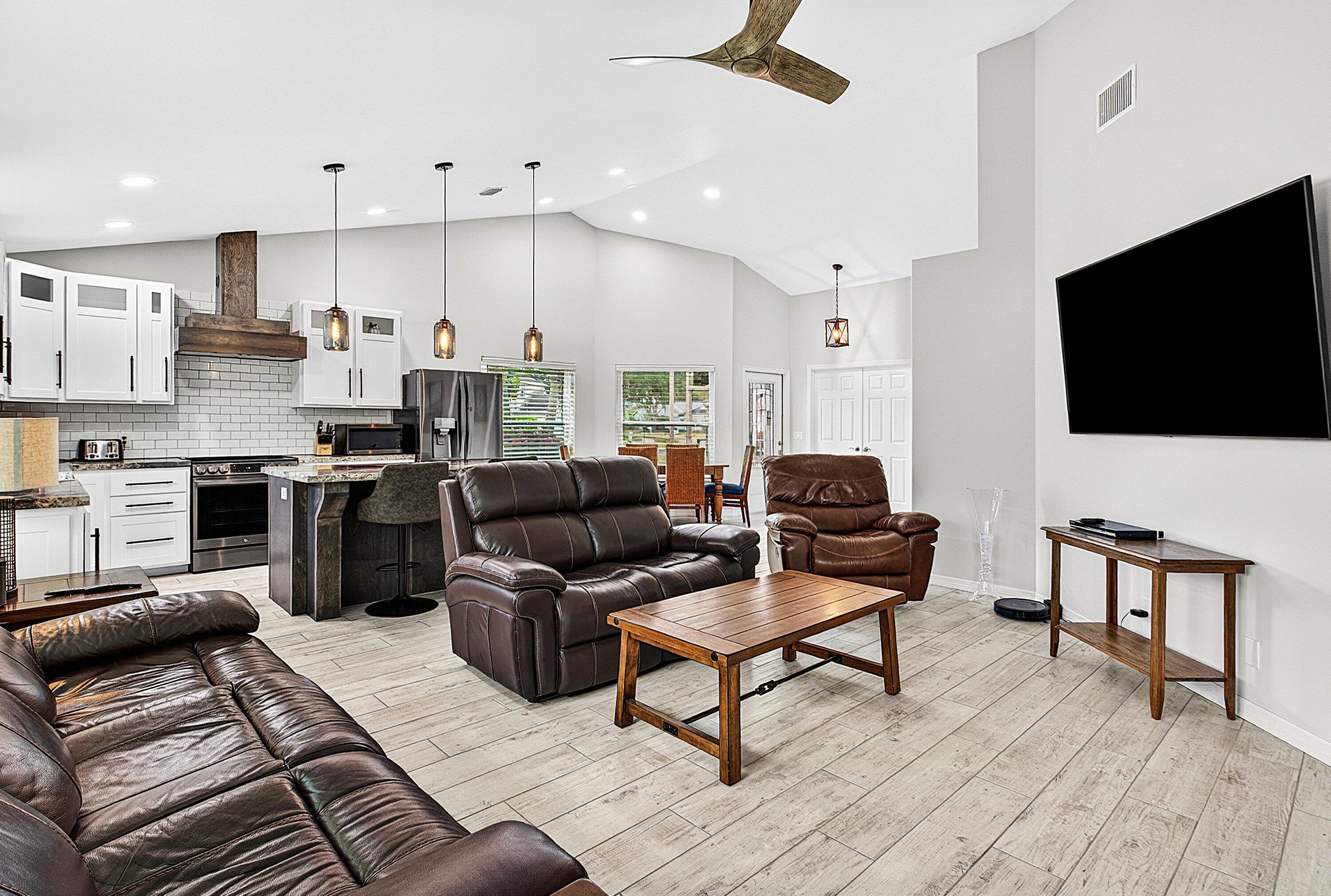 PINE RIDGE AT DELRAY BEACH - Residential