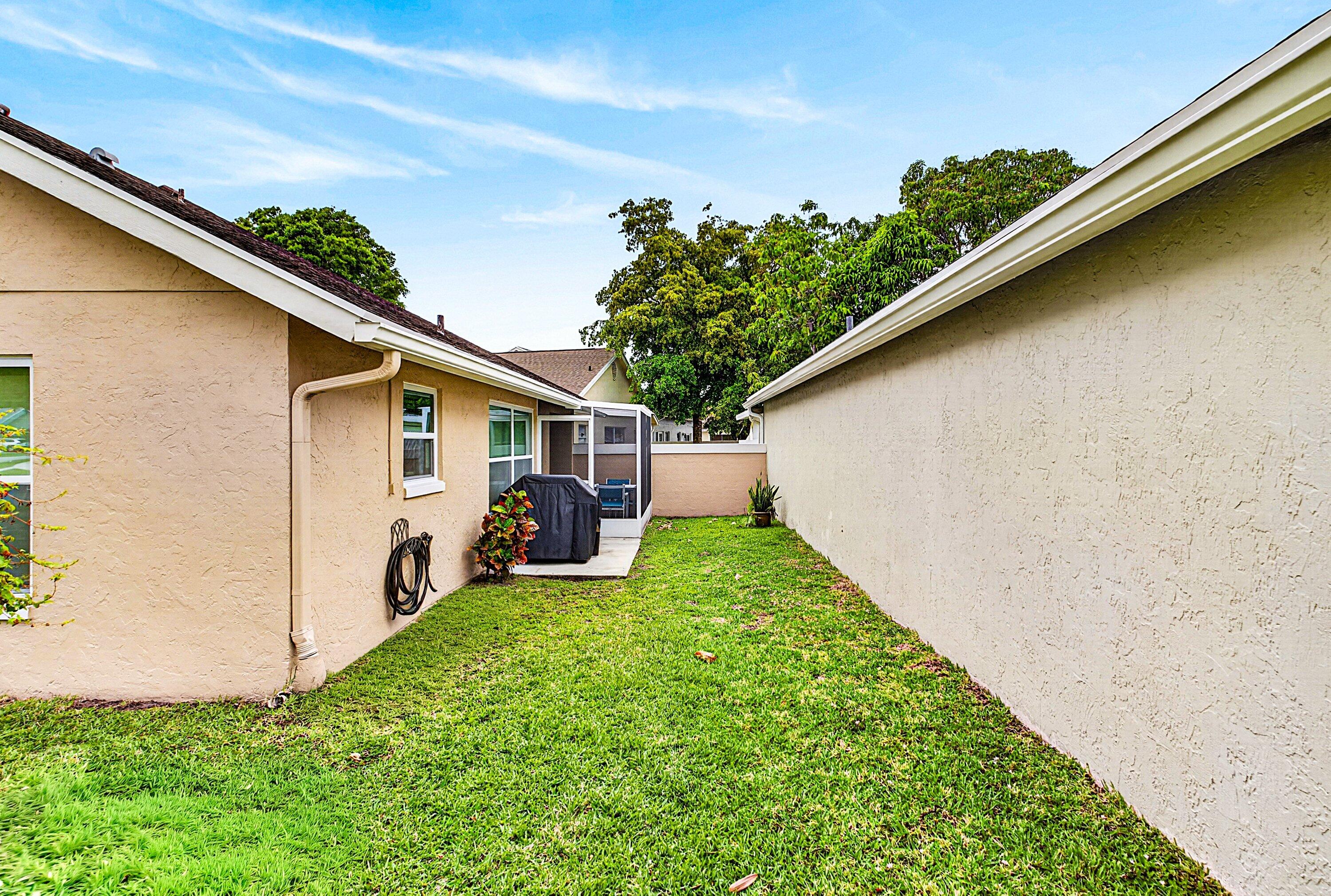 PINE RIDGE AT DELRAY BEACH - Residential