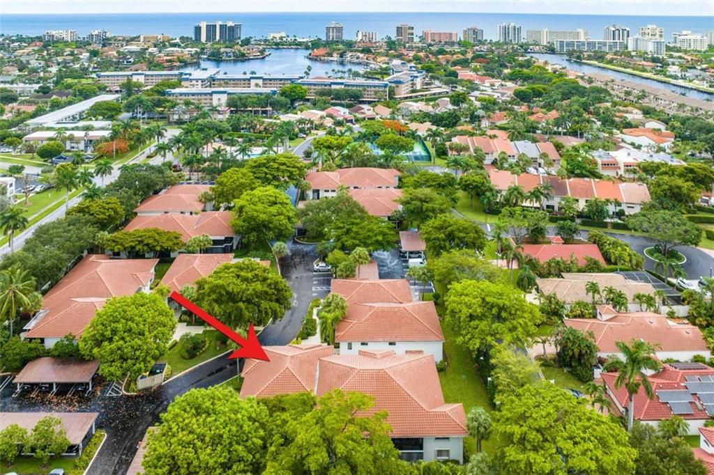 Photo of 50 Pelican Pointe Dr #205, Delray Beach, FL 33483 (MLS # F10386583)