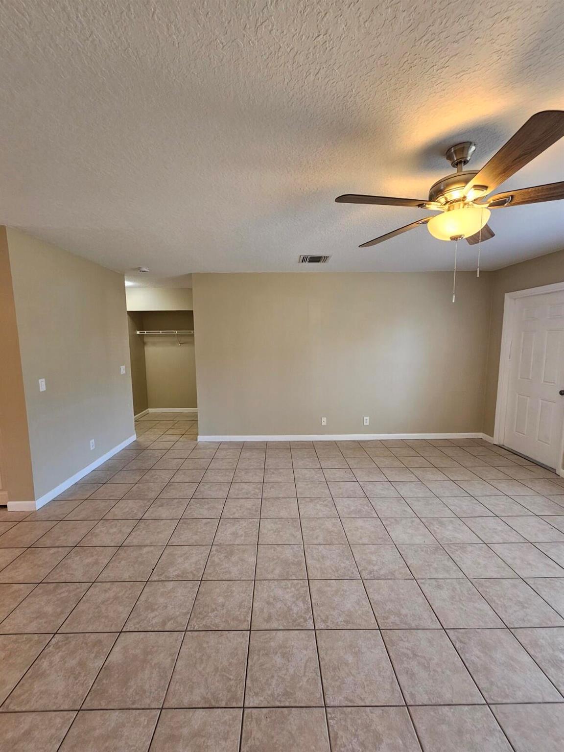 FOREST GLEN - Residential Lease