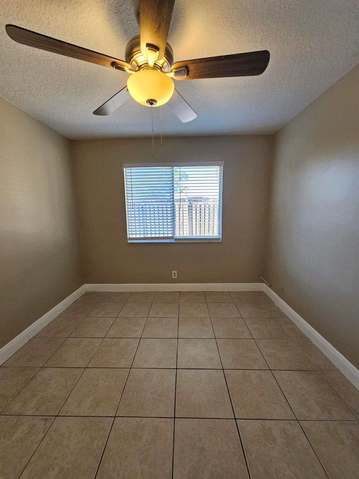 FOREST GLEN - Residential Lease