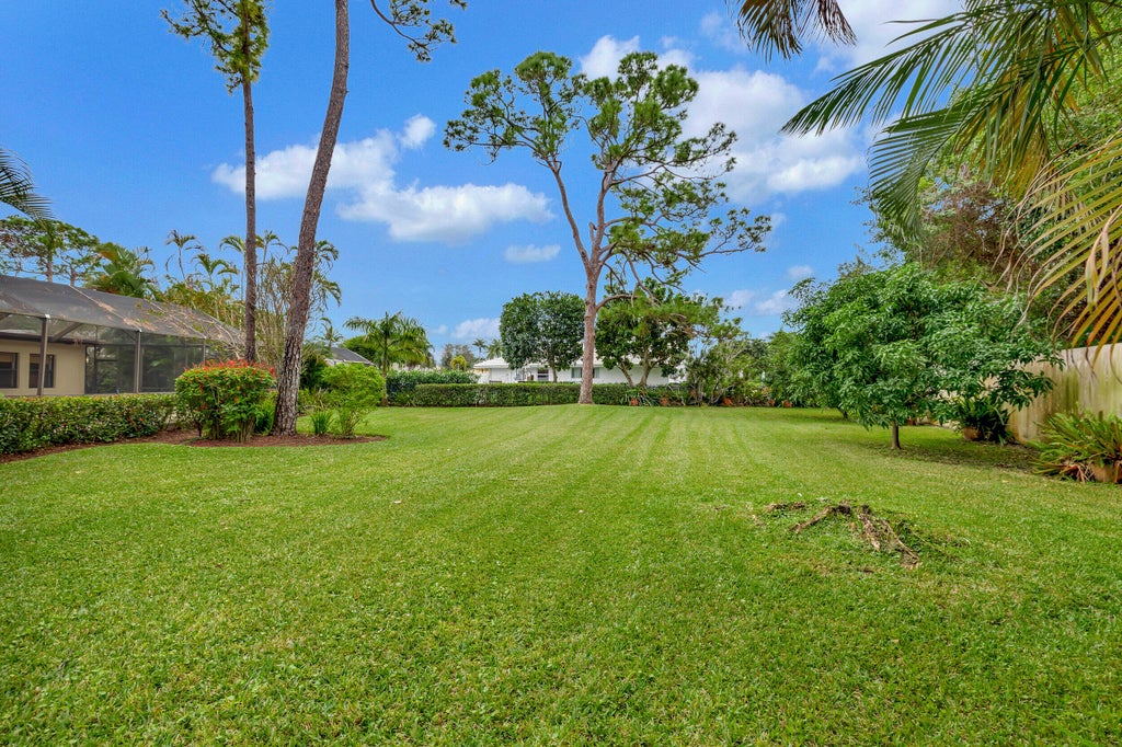 Photo of 7566 Estrella Circle, Boca Raton, FL 33433 (MLS # R10952714)