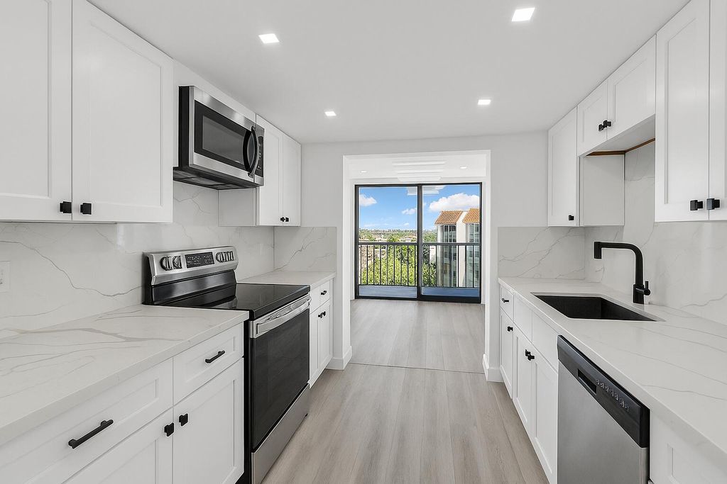 Photo of 859 Jeffery Street #810, Boca Raton, FL 33487 (MLS # R11153382)