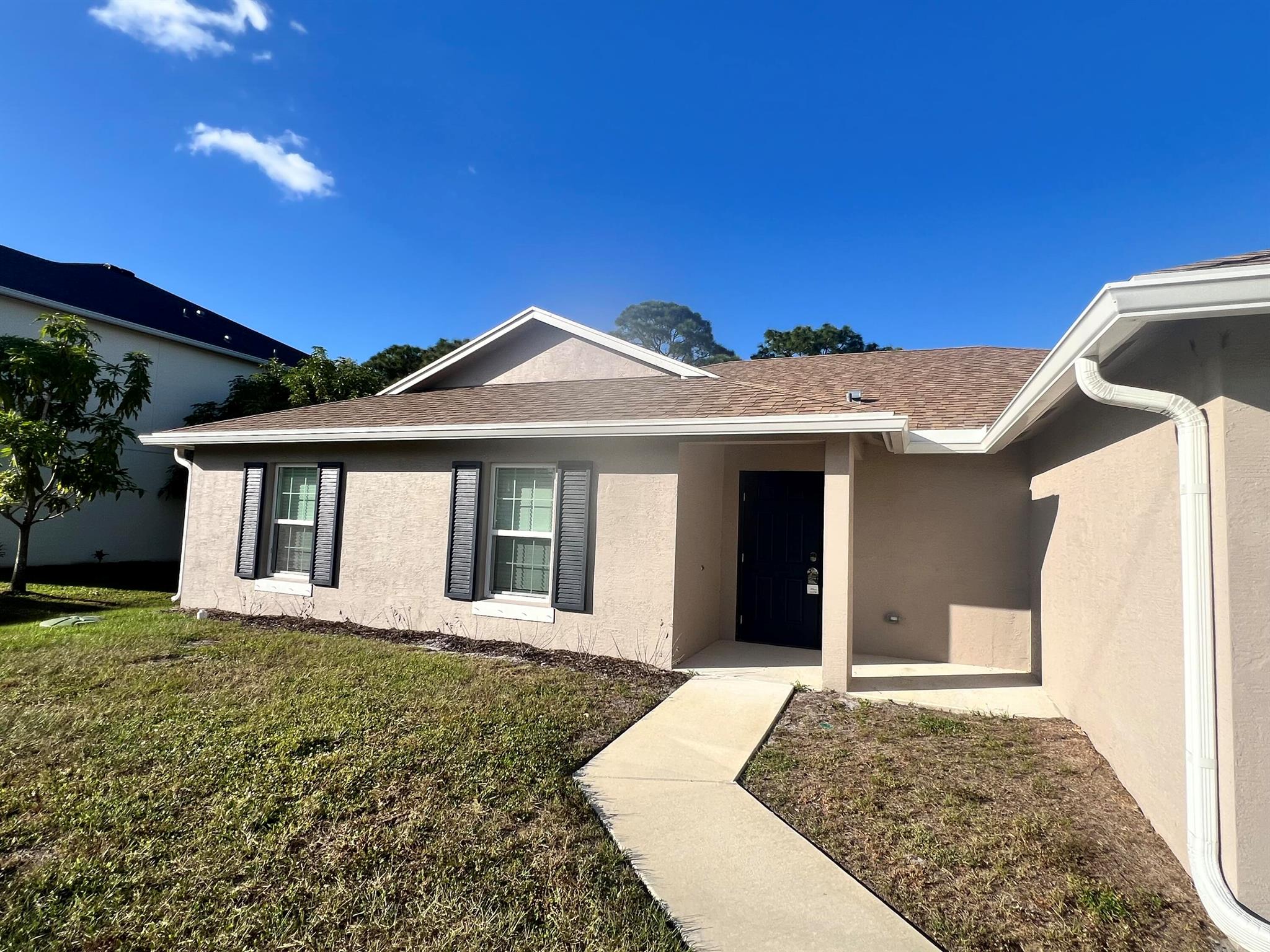 PORT ST LUCIE- SECTION 44 - Residential Lease