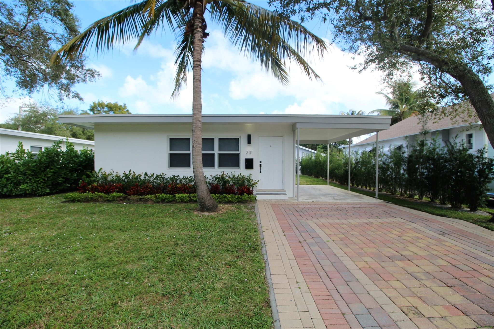 Amazing location!!! Fully renovated 3 bedroom / 1 bathroom home in Downtown Delray. Located one block from Swinton Ave and two blocks from Atlantic Ave. Home features tile floors throughout, open kitchen with dishwasher and full size washer and dryer. Don't miss out. Location, location, location!