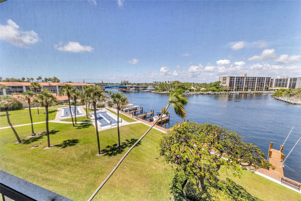 Photo of 105 NE 19th Avenue #460, Deerfield Beach, FL 33441 (MLS # F10509807)