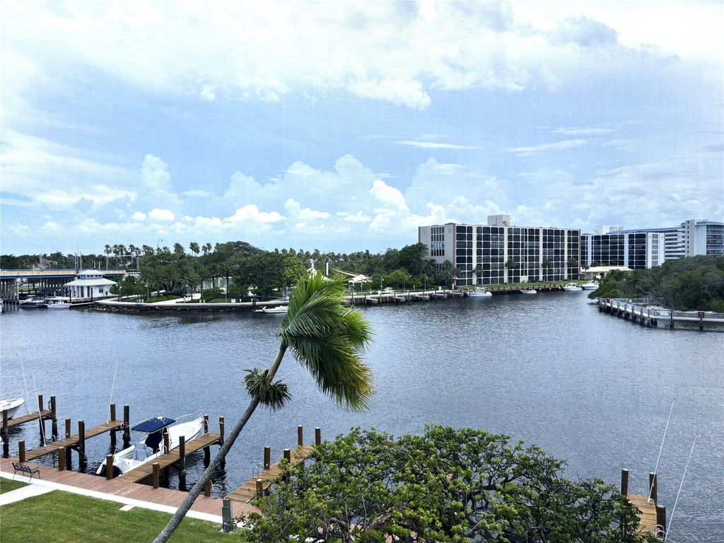 Photo of 105 NE 19th Avenue #460, Deerfield Beach, FL 33441 (MLS # F10509807)